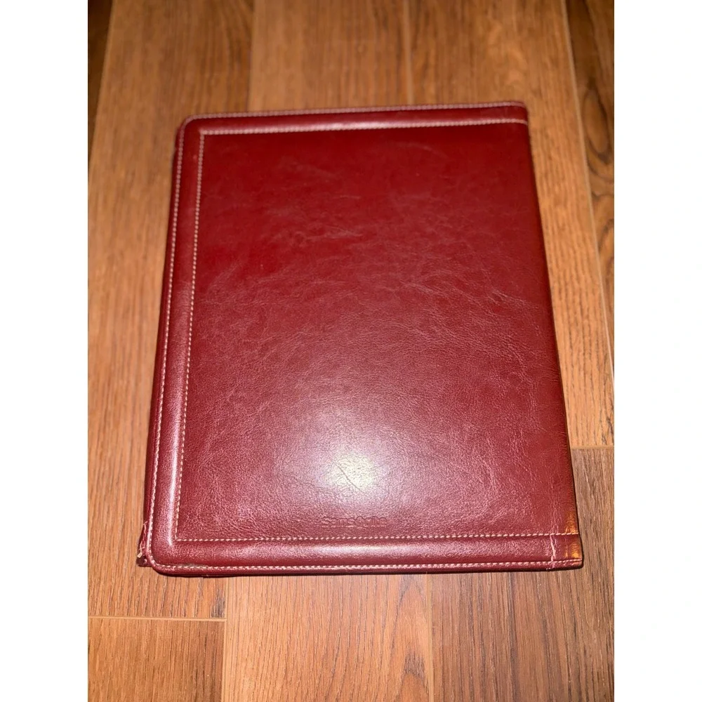 Samsonite Burgundy Faux Leather Tri-Fold Portfolio Organizer with Calculator